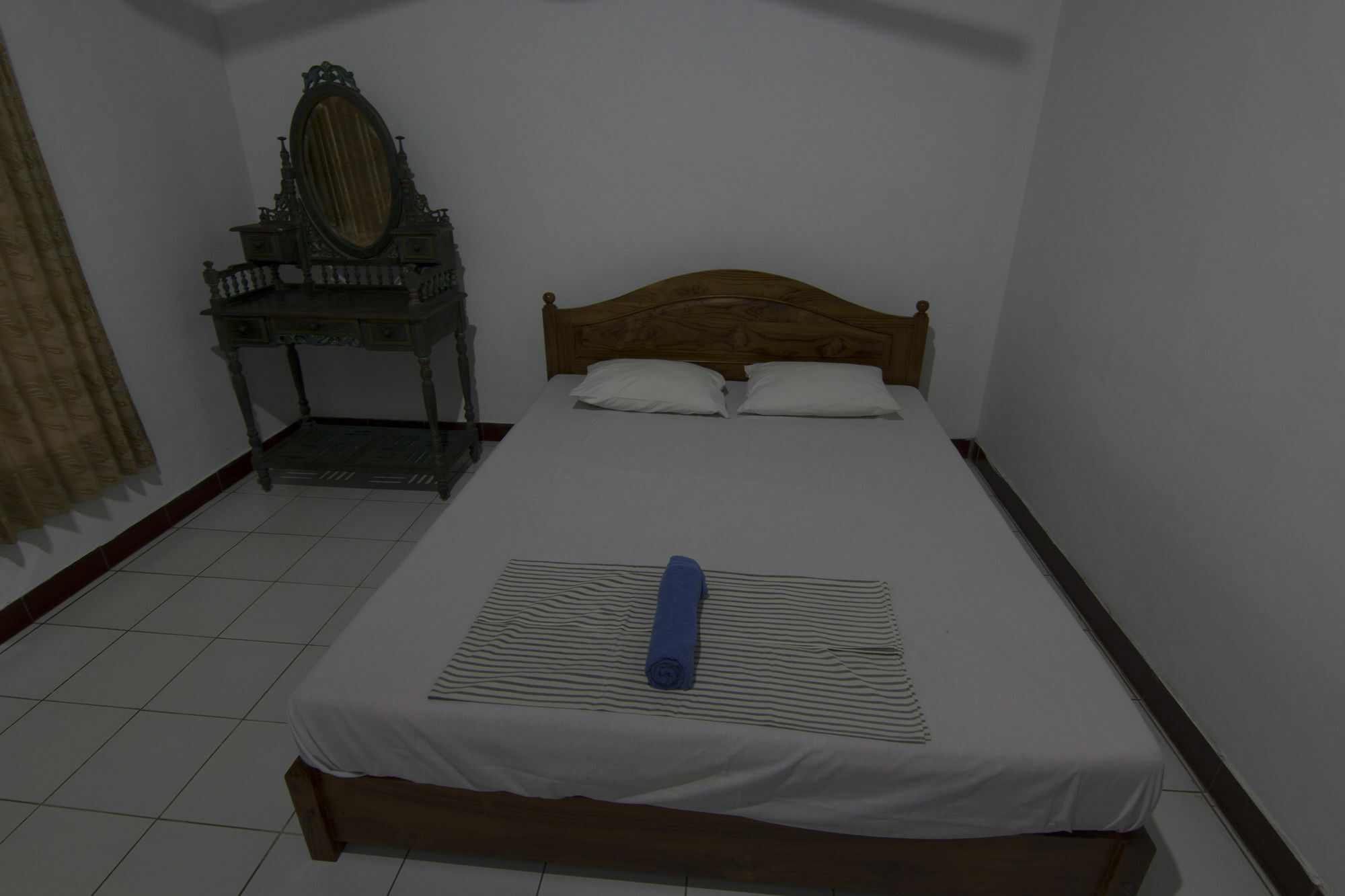 Donna Wisma tamu